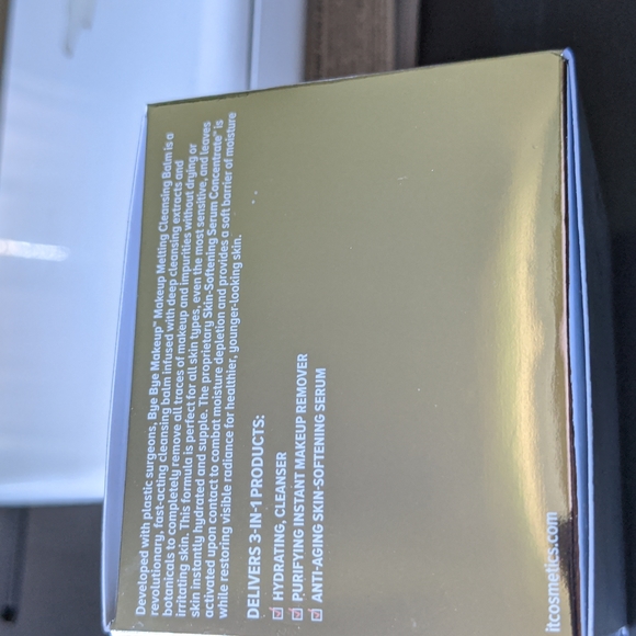 New It Cosmetics Bye Bye Makeup Balm - Picture 4 of 6
